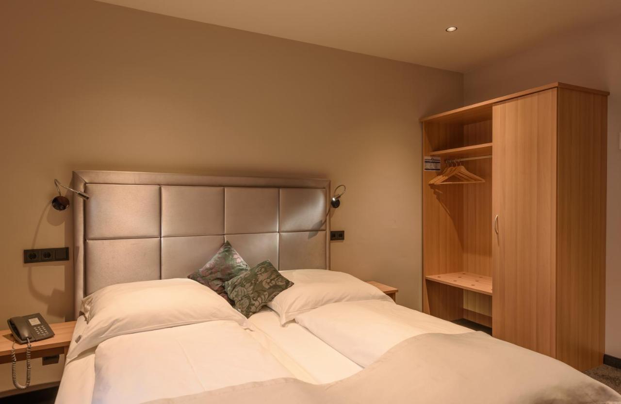 Cult Frankfurt Hotel 4*