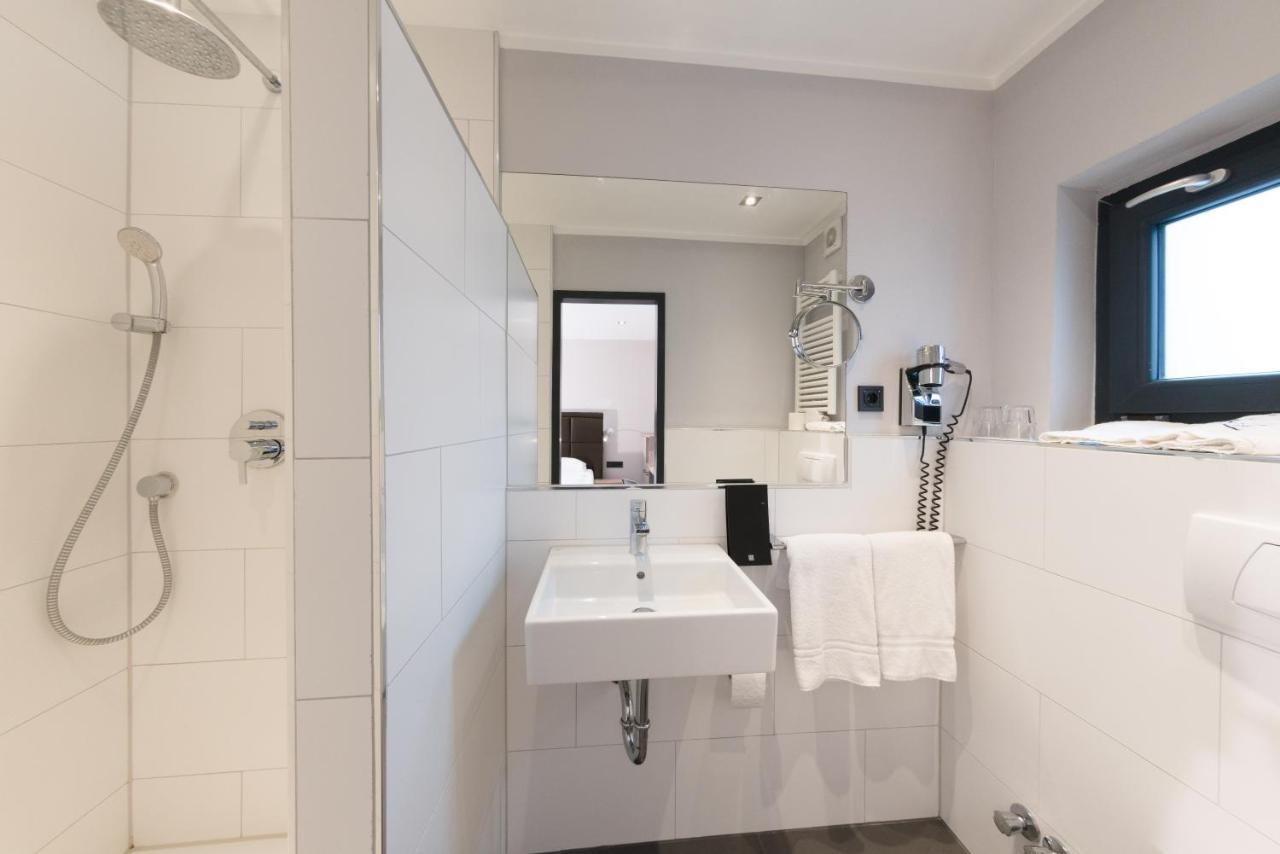 Cult Frankfurt Hotel 4*