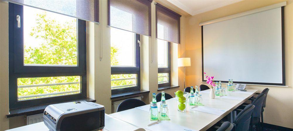 Cult Frankfurt 4*