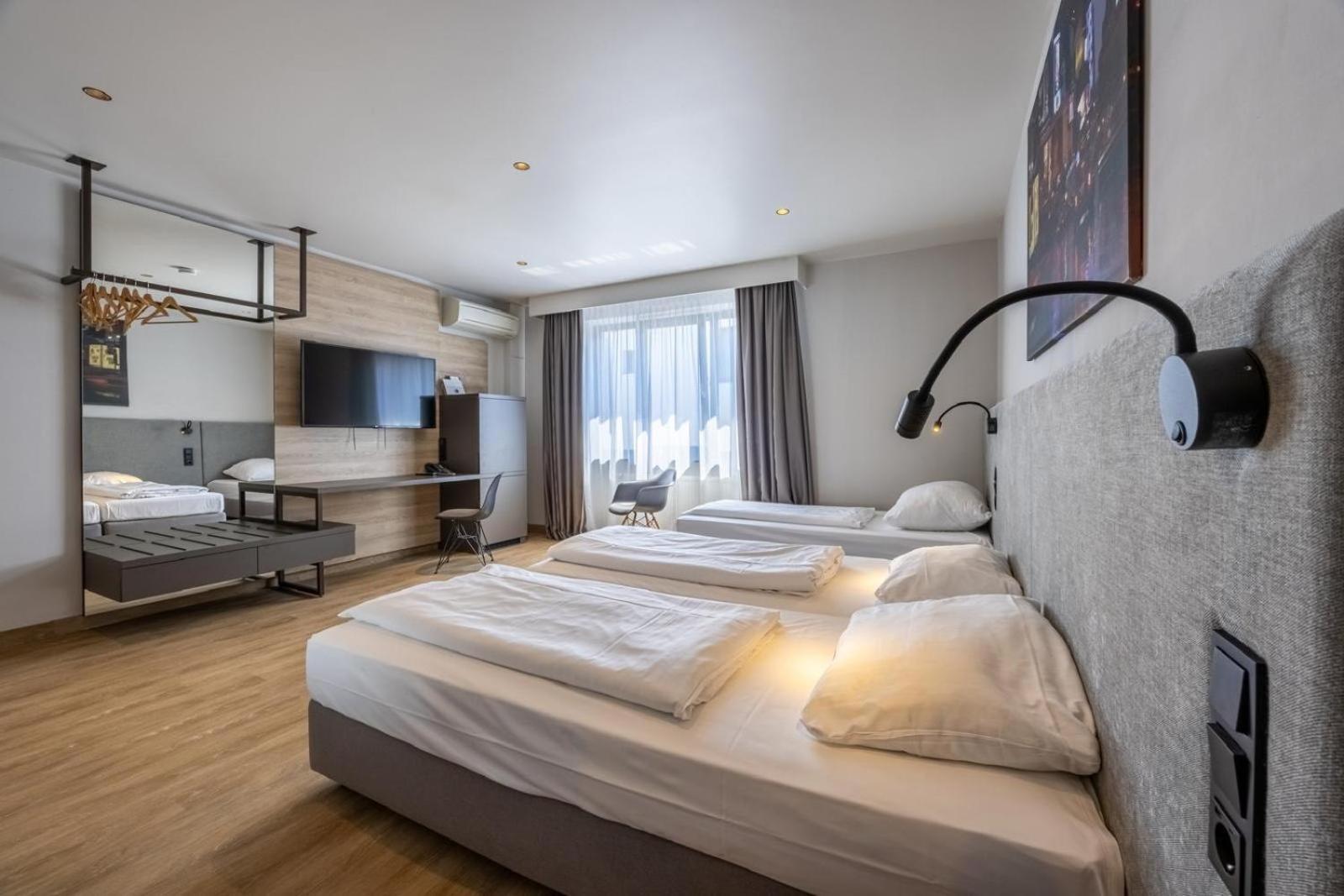 Hotel Cult Frankfurt 4*