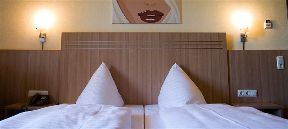 Cult Frankfurt Hotel 4*